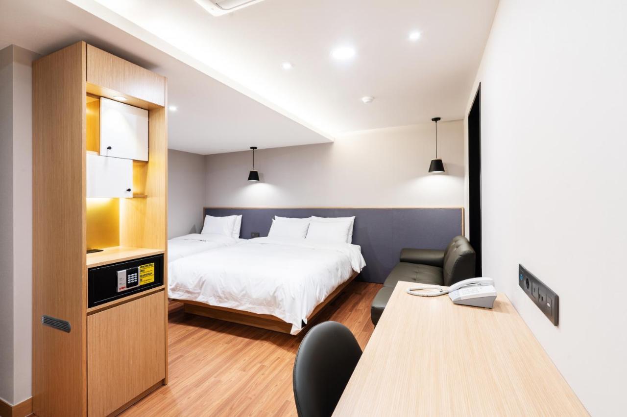 ลาลา เวียนโก บิสซิเนส โฮเทล Hotel ปูซาน ภายนอก รูปภาพ